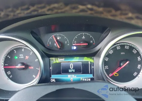 2018 Buick Regal Sportback Essence z USA, uszkodzony, nr VIN W04GP6SX6J1057445